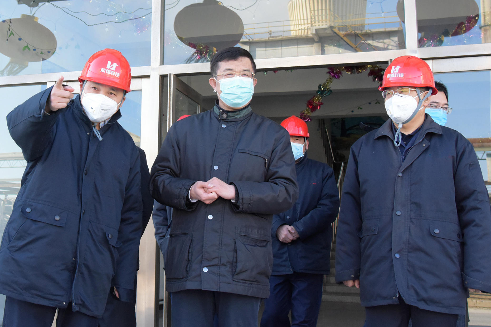 葫蘆島市委書記王健對(duì)航錦科技向社會(huì)無(wú)償捐贈(zèng)次氯酸鈉（消毒液）給予高度肯定