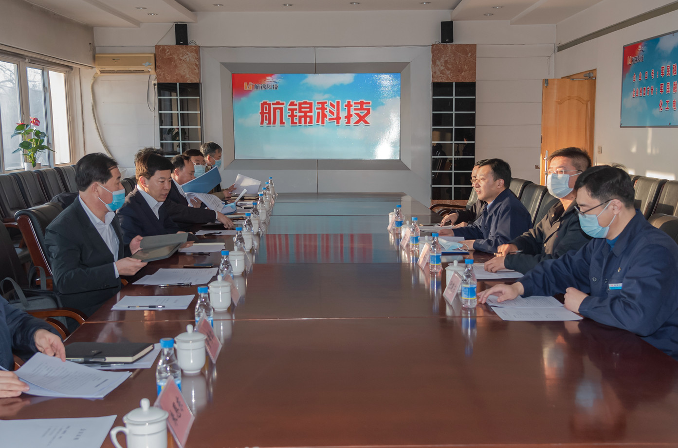 葫蘆島市委副書記 市長(zhǎng)楊軍生到航錦科技走訪慰問